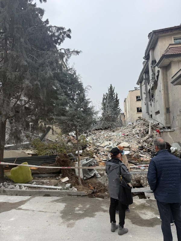 تصاویر دریافتی از 'ویلای هدف گرفته شده در خیابان ۲۰۲ مهرشهر #کرج'سه‌شنبه ۱۹ اسفندVahidتصاویر قبلی📡 @VahidOnlineتصاویر دریافتی از 'ویلای هدف گرفته شده در خیابان ۲۰۲ مهرشهر #کرج'سه‌شنبه ۱۹ اسفندVahidتصاویر قبلی📡 @VahidOnline