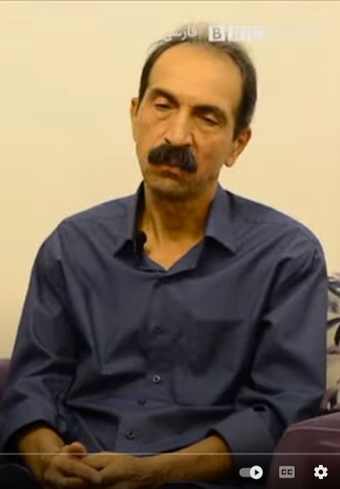 پیامی داشتم از کسی که مدعی بود همسایه #شروین_حاجی‌پور ه و می‌گفت اون شخص پدرشه و همیشه کلاه می‌گذاره.پیام دیگری داشتم حاوی لینک ویدیویی که پدر شروین رو نشون میده (همین اسکرین‌شات بالا)