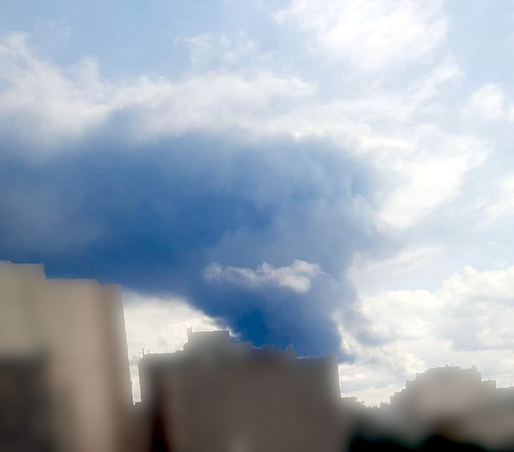 #مشهد عکس‌های دریافتی از ستون دود 'سمت فرودگاه مشهد پس از انفجارهای ساعت ۹