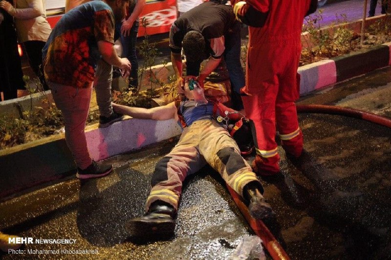 🔹رئیس اورژانس تهران گفته مصدوم بدحال که ۲۳سال داشت فوت کرد. تعداد کشته‌شدگان