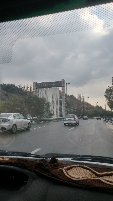 #آب‌نما یی که تو مدرس هست هم یخ زده 😁bob_johnson