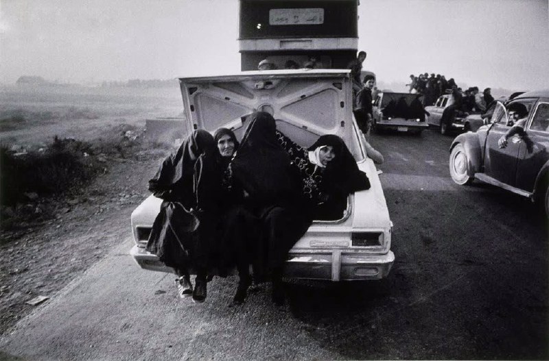 عزیمت مردم تهران به بهشت زهرا برای تشییع پیکر آیت الله #طالقانیشهریور ۱۳۵۸IranHistoryPics