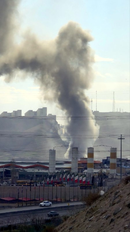 'شهرک صنعتی خرمدشت سمت #پردیس ساعت ۱۶'تصاویر دریافتی از شهروندان شرق استان #تهران، جمعه ۱۴ فروردینVahid📡 @VahidOnline'شهرک صنعتی خرمدشت سمت #پردیس ساعت ۱۶'تصاویر دریافتی از شهروندان شرق استان #تهران، جمعه ۱۴ فروردینVahid📡 @VahidOnline