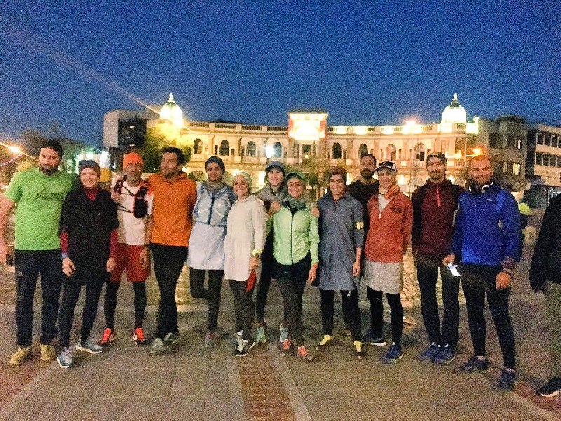 همزمان با #ماراتن مردانه تهران، تعدادی از دوندگان حرفه‌ای و غیرحرفه‌ای در اعتراض به #تفکیک_جنسیتی و محدود کردن #زنان دویدند. #ماراتن_تهرانPouyaanarch