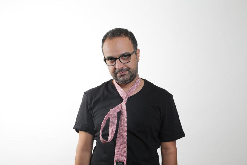 #کامبیزحسینی نوشته طنز رادیویی جدید راه انداخته به اسم #پارادوکس که امشب ساعت۹ میشه ازکانال تلگرامش دانلود کرد