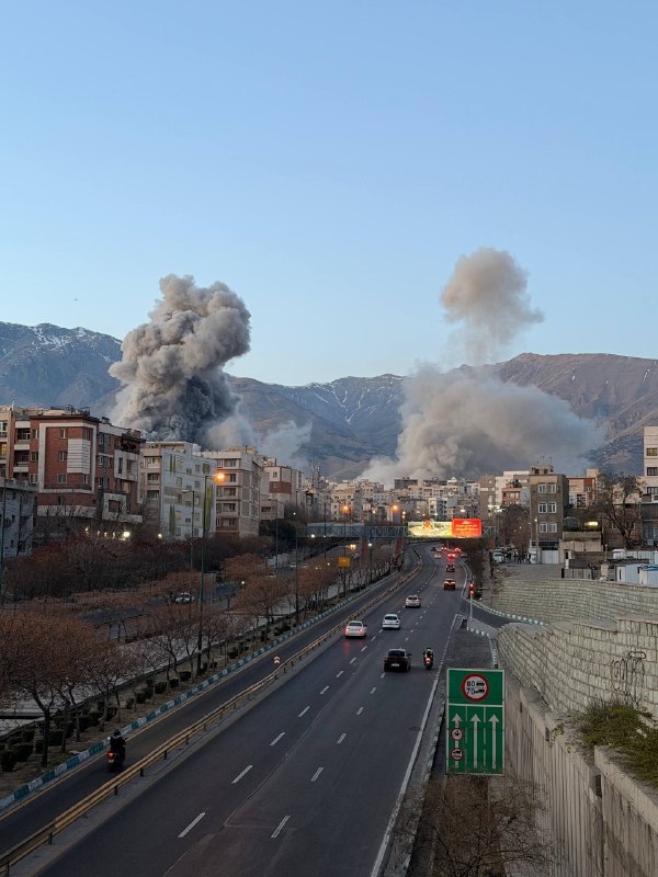 تصاویر دریافتی از 'انفجار عصر سه‌شنبه ۱۲ اسفند در شمال شرق #تهران' 📱 از دید