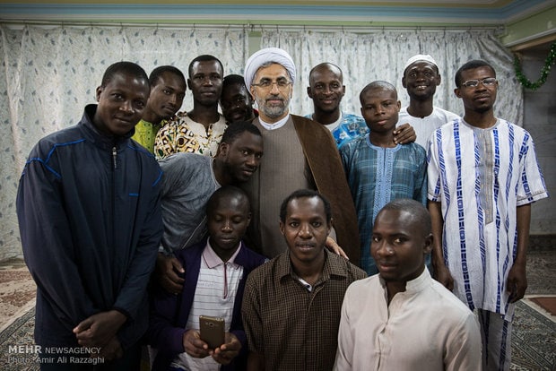 ‌آمریکا #سفیر ایران در #یمن و دانشگاه #جامعه_المصطفی را تحریم کردوزارت خزانه‌داری آمریکا اعلام کرد #حسن_ایرلو سفیر در یمن از اعضای #سپاه_قدس است و دانشگاه بین‌المللی جامعه المصطفی نیز پایگاه جذب نیروی این شاخه سپاه. یک شهروند پاکستانی ساکن ایران هم #تحریم شد.RadioZamanehخب گویا جامعه المصطفی العالمیه هم رفت زیر تحریم.  یه نهاد با چند صد میلیارد بودجه از جیب مردم ایران، برای پرورش دادن آخوند آفریقایی و چینی و ...بچۀ سیستان و بلوچستانی برای آب آشامیدنی با گاندو می‌جنگه و اون یکی از فقر خودکشی می‌کنه، ج.ا. از جیب مردم ایران اینا رو فربه می‌کنه. Keykhoon#ایران_آمریکا📡 @VahidOnline‌آمریکا #سفیر ایران در #یمن و دانشگاه #جامعه_المصطفی را تحریم کردوزارت خزانه‌داری آمریکا اعلام کرد #حسن_ایرلو سفیر در یمن از اعضای #سپاه_قدس است و دانشگاه بین‌المللی جامعه المصطفی نیز پایگاه جذب نیروی این شاخه سپاه. یک شهروند پاکستانی ساکن ایران هم #تحریم شد.RadioZamanehخب گویا جامعه المصطفی العالمیه هم رفت زیر تحریم.  یه نهاد با چند صد میلیارد بودجه از جیب مردم ایران، برای پرورش دادن آخوند آفریقایی و چینی و ...بچۀ سیستان و بلوچستانی برای آب آشامیدنی با گاندو می‌جنگه و اون یکی از فقر خودکشی می‌کنه، ج.ا. از جیب مردم ایران اینا رو فربه می‌کنه. Keykhoon#ایران_آمریکا📡 @VahidOnline