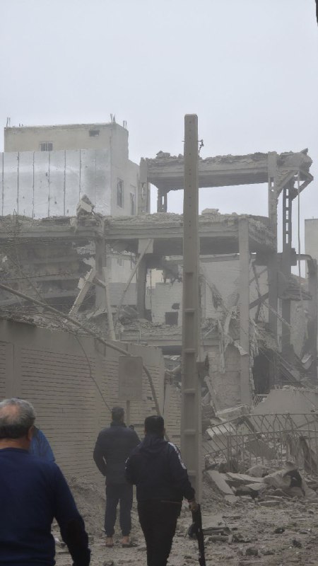 #کرمانشاه تصاویر دریافتی از ساختمانی تخریب شده و ساختمان‌هایی خسارت دیده.ویدیوی دریافتی با شرح