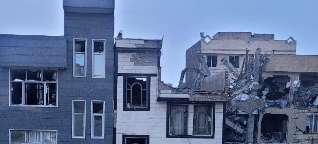 یک ساختمان در محله ۱۳ آبان #تهران کوچه مهر ۲ ساعت ۴