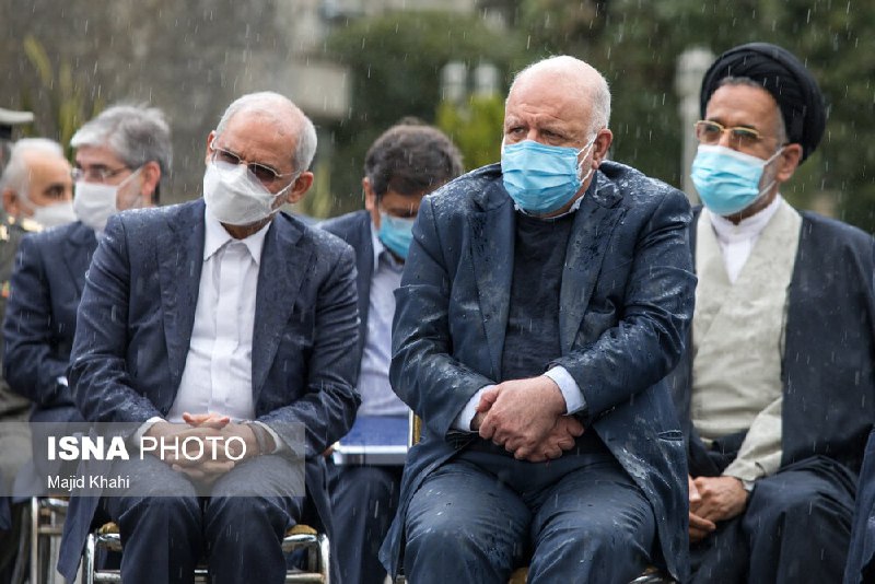 📹 samiraalampanahجلسه #هیئت_دولت رو تو فضای باز برگزار کردن و احتمالا قبلش هم یه سرچ نکردن آب و هوا رو ببینن =)))) armanalaeiiدولت روحانی به روایت تصویرConformist77استایل رحمانی فضلی 😂EbrahimHeidariتراکم ابرهای بالا سر زنگه بیشتره 