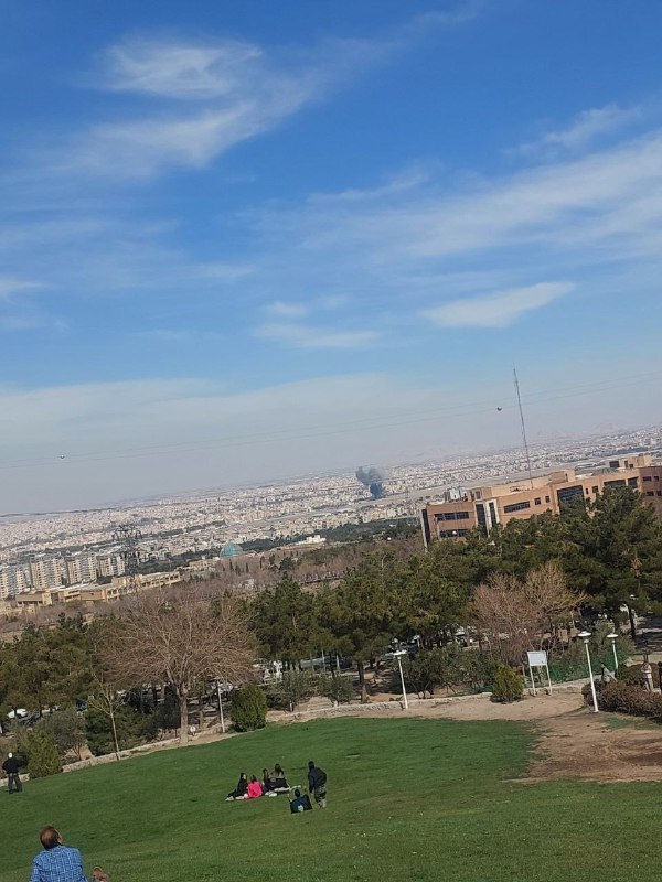 '#اصفهان، حدود ساعت ۱۴'عکس دریافتی با شرح بالا، جمعه ۱۵ اسفند📡 @VahidOnline