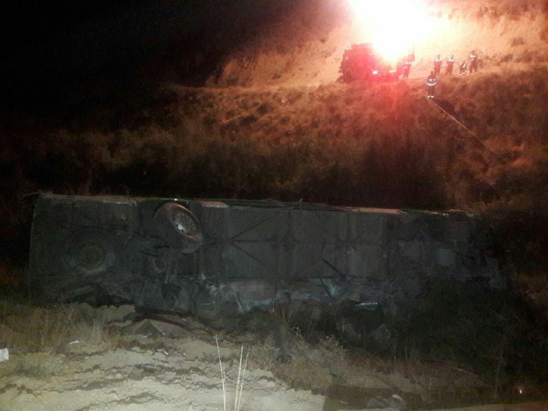 سقوط  یکدستگاه #اتوبوس مسافربری به دره جاجرود استان تهران ۱۱ #کشته و 28 مجروح برجا گذاشت shahrvand_paper