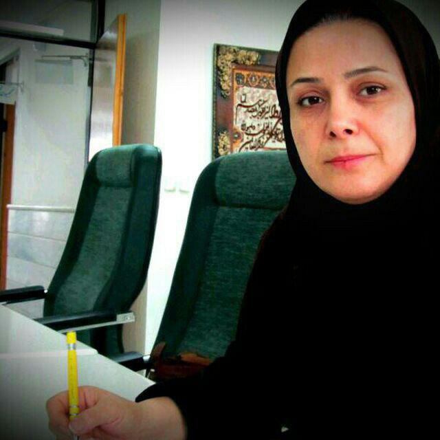 HosseinRonaghi t.co/9wFA24ISxbبرای اولین‌بار در #مازندران یک زن به اتفاق آرا رئیس #شورای_شهر شد