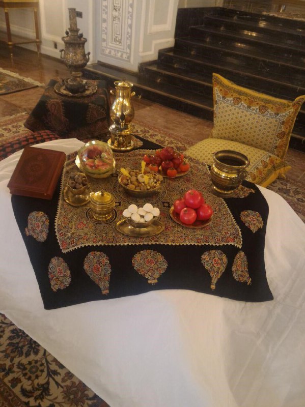 رونمایی از #صندوقچه چوبی متعلق به دوره #قاجار، #پته دوزی #کرمان دوره پهلوی و #لاله_کریستال [🤔] در #کاخ_نیاوران بمناسبت شب #یلدا برای اولین بار - تسنیمShabnamRahmati