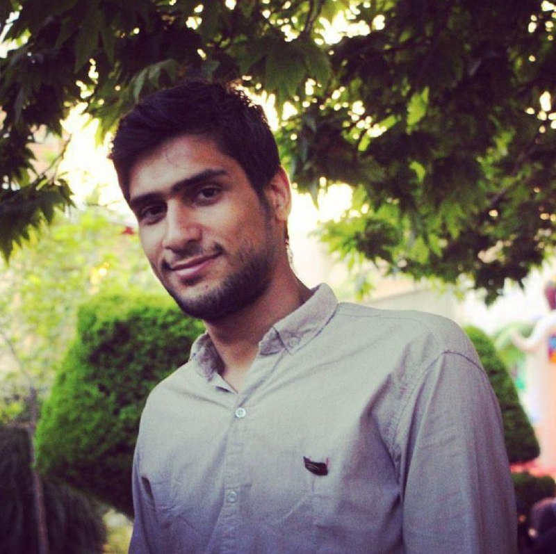 ۲۶ #آبان۹۸، #محمدامین_حسینی دبیر سابق شورای صنفی #دانشگاه #نوشیروانی #بابل و دانشجوی حقوق #دانشگاه_گرگان توسط وزارت اطلاعات بازداشت شد.از دلایل بازداشت و محل نگهداری وی اطلاعی در دست نیست.hra_news📡 @VahidOnline