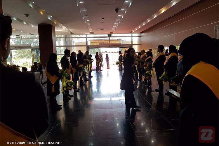 کارمندان ایرانسل اماده خوش آمدگویی به وزیر ارتباطات هستند!این وضعیت واقعا تاسف آوره تو #ایرانسل، اونوقت میایم صاحب چسب هل رو مسخره میکنیم amirtanhass