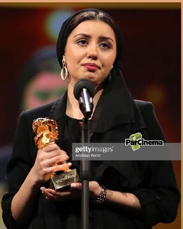 #خرس_طلایی برلینانه به فیلم #محمد_رسول‌اف تعلق گرفت.هیئت داوران #برلیناله از میان هجده فیلم، خرس طلایی سال ۲۰۲۰ را به فیلم 