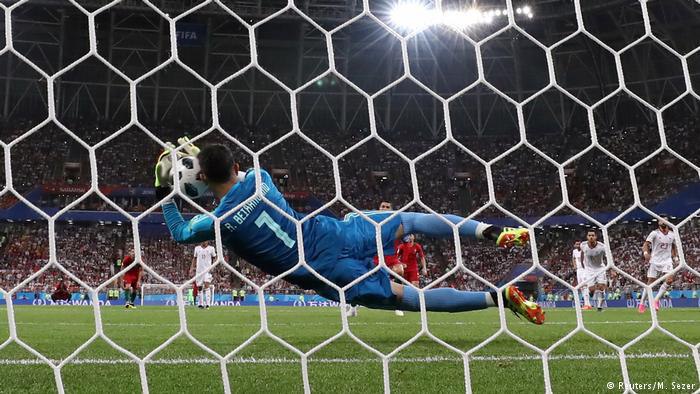 ایران با قهرمان اروپا مساوی کرد. / #تیم_ملی ایران در حالی با #جام_جهانی روسیه خداحافظی کرد که با ۴ امتیاز بهترین نمایش تاریخ فوتبال خود در جام جهانی را داشتbbcpersiansportporshoor📡 @VahidOnline