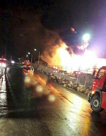 #آتش‌سوزی در #پالایشگاه نفت #تهران، #ری.امیدوارم زودتر و پیش از آنکه حادثه ای تلخی رخ بده آتش نشان های عزیز بتونن خاموشش کنن.HosseinRonaghi