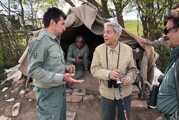 #اسکندر_فیروز، بنیانگذار و نخستین رئیس سازمان حفاظت #محیط_زیست ایران در ۹۳ سالگی درگذشت. او نوه عبدالحسین فرمانفرما از سیاستمداران برجسته قاجار بود. پدر او‌ نیز در دوره محمدرضا پهلوی وزیر و استاندار بود. bbcpersian... در آمریکا درگذشت. روحش شاد که تا آخر‌ عمر لحظه‌ای از دغدغه حفظ محیط زیست ایران رها نشد. عکسها و خبر از صفحه کارن فیروز Vaaaezاو همچنین پایه‌گذار کنوانسیون جهانی حفظ تالاب‌ها موسوم به کنوانسیون #رامسر بود. HRMirzadeh📡 @VahidOnline#اسکندر_فیروز، بنیانگذار و نخستین رئیس سازمان حفاظت #محیط_زیست ایران در ۹۳ سالگی درگذشت. او نوه عبدالحسین فرمانفرما از سیاستمداران برجسته قاجار بود. پدر او‌ نیز در دوره محمدرضا پهلوی وزیر و استاندار بود. bbcpersian... در آمریکا درگذشت. روحش شاد که تا آخر‌ عمر لحظه‌ای از دغدغه حفظ محیط زیست ایران رها نشد. عکسها و خبر از صفحه کارن فیروز Vaaaezاو همچنین پایه‌گذار کنوانسیون جهانی حفظ تالاب‌ها موسوم به کنوانسیون #رامسر بود. HRMirzadeh📡 @VahidOnline