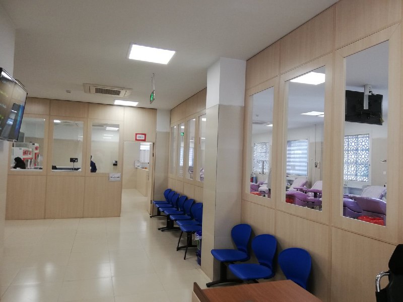 من امروز رفتم مرکز اهدای خون صدر، خیلی تمیز و خلوت بود. همه نکات ضدعفونی رو هم رعایت می‌کردند. لطفاً اگر میتونید برید و خون بدید. جای پارک هم فراوانه.sepanta_persiaمدیرعامل سازمان انتقال خون