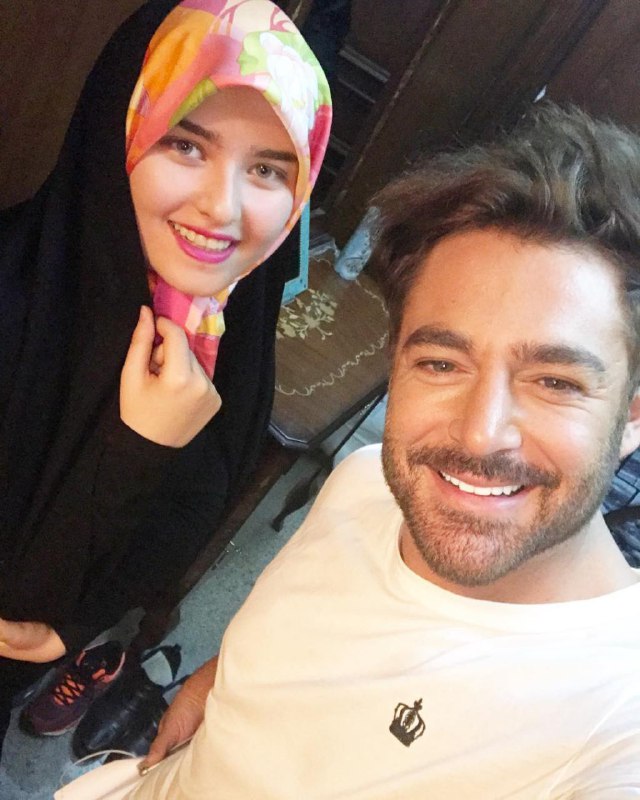 #یاسمن_اشراقی #نتیجه_خمینی(دختر #علی_اشراقی #نوه_خمینی که سال۸۶ برای نامزدی در انتخابات مجلس هشتم ردصلاحیت شده بود.)yasaman_eshraghi