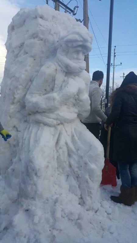 توی همایش #آدم_برفی امروز ، اینو به یاد #کولبر ها ساختنhanaschmitz_1