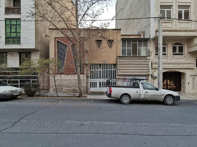 خلاصه وضعیت نیم قرن تلاش در محله #تهرانپارس amiiiradتنازع برای بقا نسخه‌ی تهرانپارسsoroushistاز دستاوردهای انقلاب در حوزه #معماری و #شهرسازیSoroush73155830اول فکر کردم خونه قدیمیه رو نوسازی کردند و نتیجه‌اش شده عکس اول.lbleufonce📡 @VahidOnlineخلاصه وضعیت نیم قرن تلاش در محله #تهرانپارس amiiiradتنازع برای بقا نسخه‌ی تهرانپارسsoroushistاز دستاوردهای انقلاب در حوزه #معماری و #شهرسازیSoroush73155830اول فکر کردم خونه قدیمیه رو نوسازی کردند و نتیجه‌اش شده عکس اول.lbleufonce📡 @VahidOnline