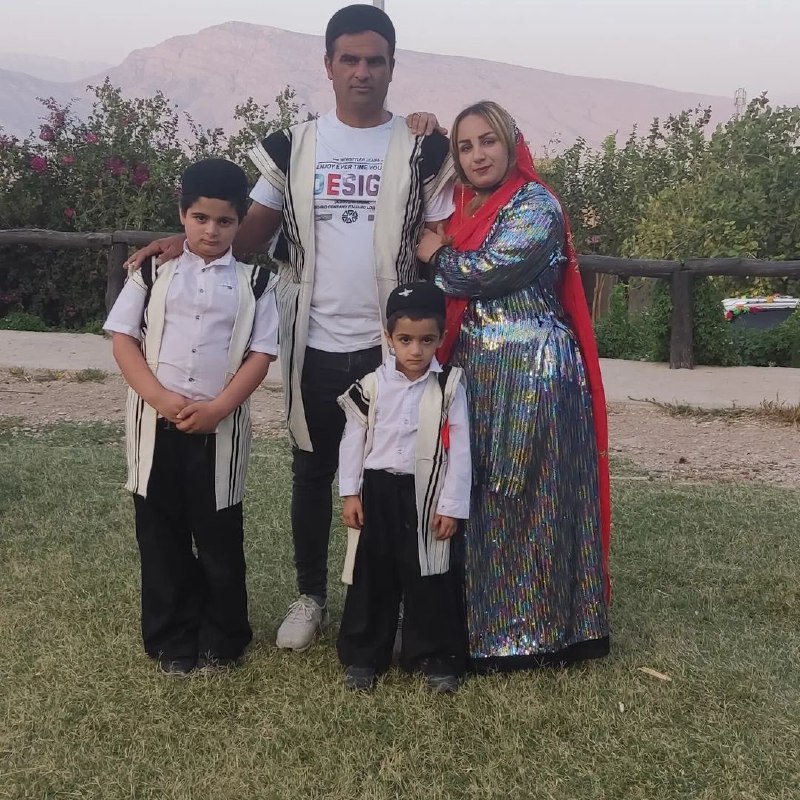 مادر #کیان_پیرفلک ضمن انتشار این عکس در اینستاگرام خود نوشت