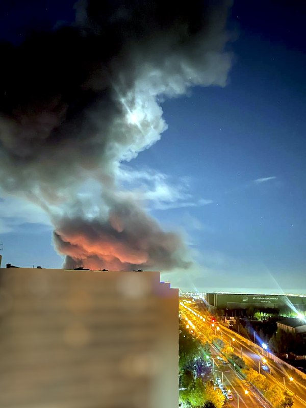 '#تهران سمت فرودگاه مهرآباد'عکس‌های دریافتی از 'حمله حدود ساعت ۳ بامداد سه‌شنبه ۱۸ فروردین'Vahid📡 @VahidOnline'#تهران سمت فرودگاه مهرآباد'عکس‌های دریافتی از 'حمله حدود ساعت ۳ بامداد سه‌شنبه ۱۸ فروردین'Vahid📡 @VahidOnline