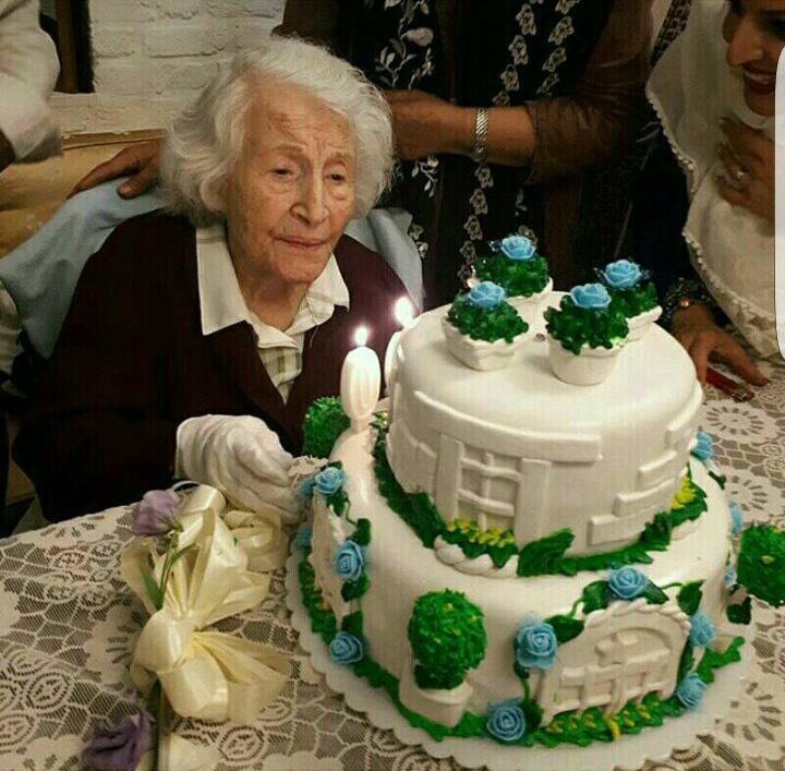 دکتر #مه‌لقا_ملاح (۱۲۹۶) #مادر_محیط_زیست ایران بنیان‌گذار NGO جمعیت زنان مبارزه با آلودگی #محیط_زیست ۱۰۰ ساله شد (سارا.ک)reihanetaravati