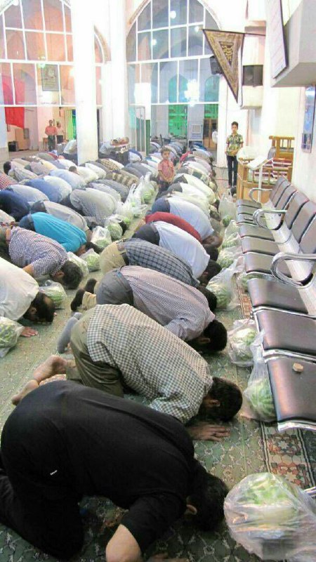 این #مسجد کلا اینجوریه... چند روز قبل این عکس هم هندونه داده بودنblackstar__13