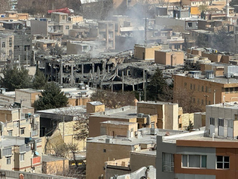 'اداره اطلاعات #سنندج، کلانتری و فرماندهی نیروی انتظامی'تصاویر دریافتی از انفجار با شرح بالا، دوشنبه ۱۱ اسفندVahid📡 @VahidOnline'اداره اطلاعات #سنندج، کلانتری و فرماندهی نیروی انتظامی'تصاویر دریافتی از انفجار با شرح بالا، دوشنبه ۱۱ اسفندVahid📡 @VahidOnline