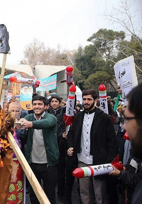 رونمایی از #دیلدو ی انقلابی توسط بسیجdavwvod