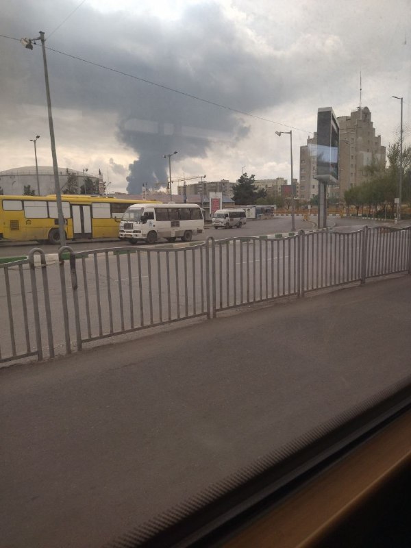 #مشهد عکس‌های دریافتی از ستون دود 'سمت فرودگاه مشهد پس از انفجارهای ساعت ۹