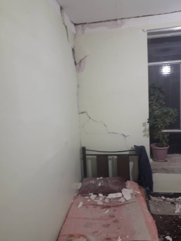 تصاویری از خسارت‌های #زلزله به بزرگی ۵٫۶ در #سی‌سخت در #کهگیلویه_و_بویراحمدsabaviolin, javadheydarianآپدیت