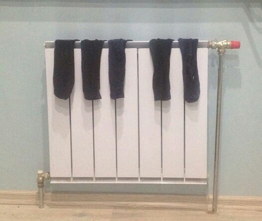 وقتی یه #پیانیست #جوراب هاش رو خشک می‌کنه.senior_Halo