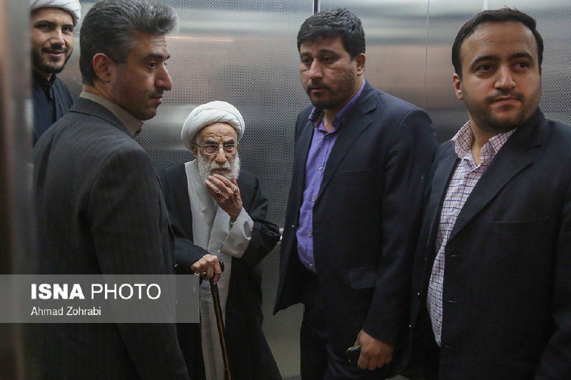 یعنی کی اینطوری باعث #وحشت و #ترس #جنتی شده؟! شبیه صحنه ای که کشتی کچ کار روی رینگ هستش و یه دفعه نام حریف نامدارش اعلام میشه