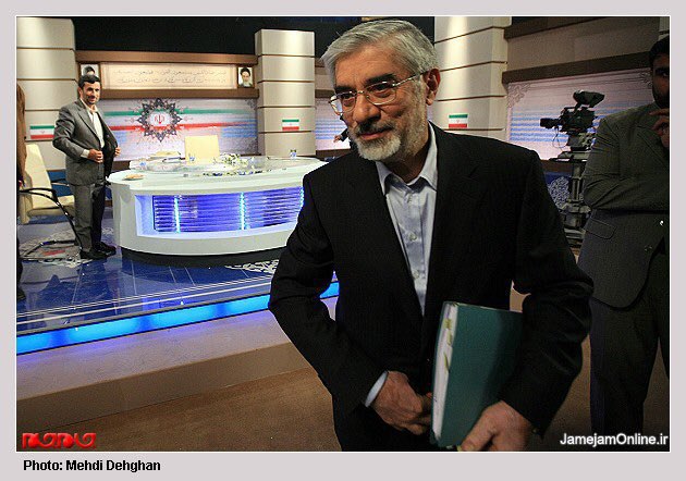 ۸سال پیش امروز #۱۳خرداد، #مناظره تاریخی #میرحسین #موسوی و محمود #احمدی‌نژاد برگزار شد.Marii_Abdi