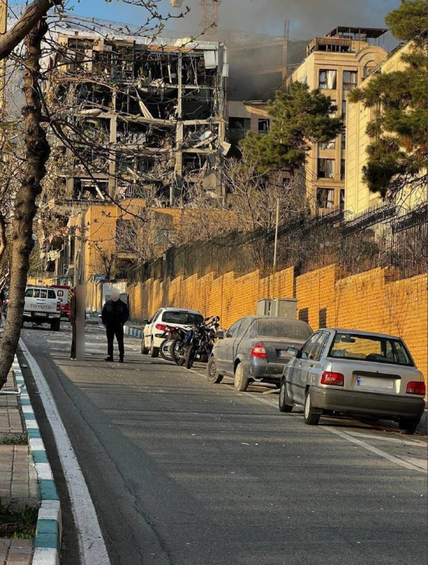 بنا بر پیام‌ها و تصاویر دریافتی از شهروندان 'حدود ساعت ۱۷