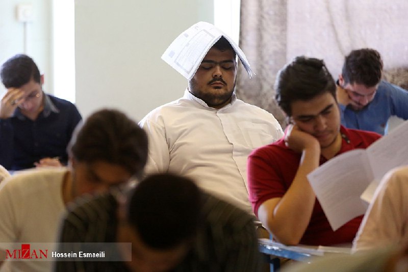 وقتی‌ روز #کنکور رو با #شب_قدر قاطی می‌کنی‌.SomebodyM69