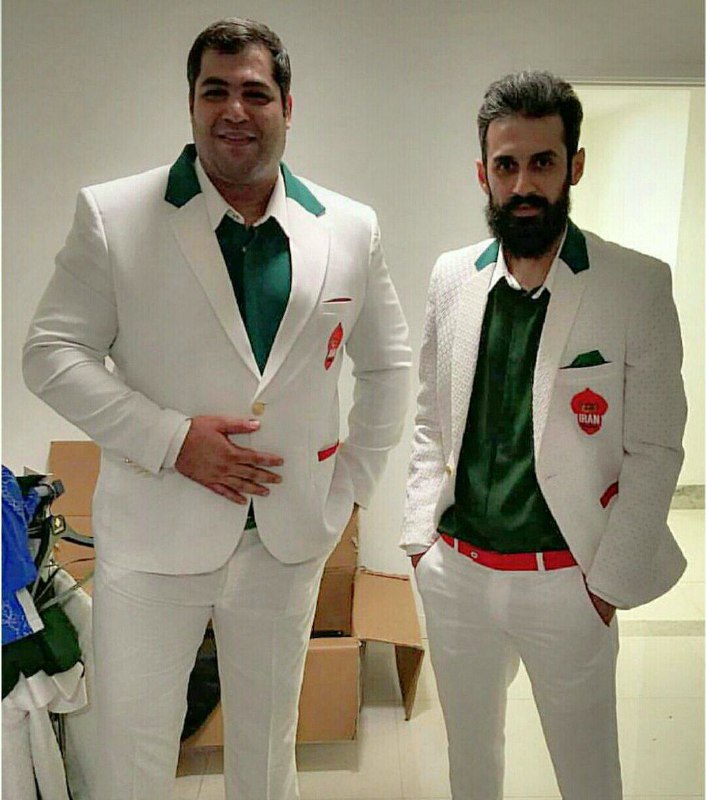 عکس #سعیدمعروف با لباس در صفحه #رضارودکی سرپرست تیم #جودو منتشر شده بود و در اغلب منابع خبری پخش شده بود. در متن به مشکل اندازه اشاره شده. instagram.com/p/BItG8U7BBAy📡 @VahidOnline#المپیک #ریو۲۰۱۶