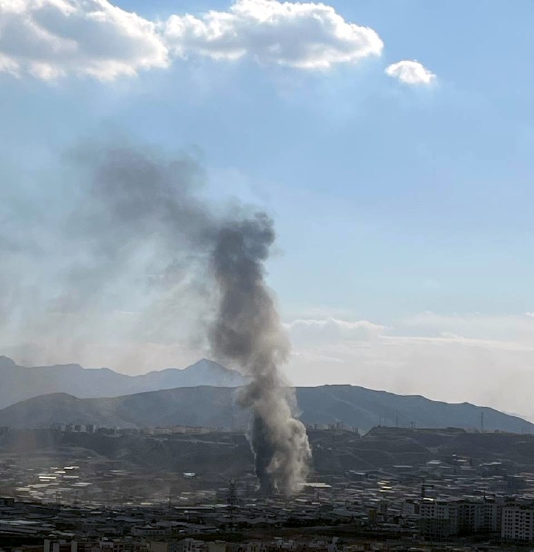 'شهرک صنعتی خرمدشت سمت #پردیس ساعت ۱۶'تصاویر دریافتی از شهروندان شرق استان #تهران، جمعه ۱۴ فروردینVahid📡 @VahidOnline'شهرک صنعتی خرمدشت سمت #پردیس ساعت ۱۶'تصاویر دریافتی از شهروندان شرق استان #تهران، جمعه ۱۴ فروردینVahid📡 @VahidOnline