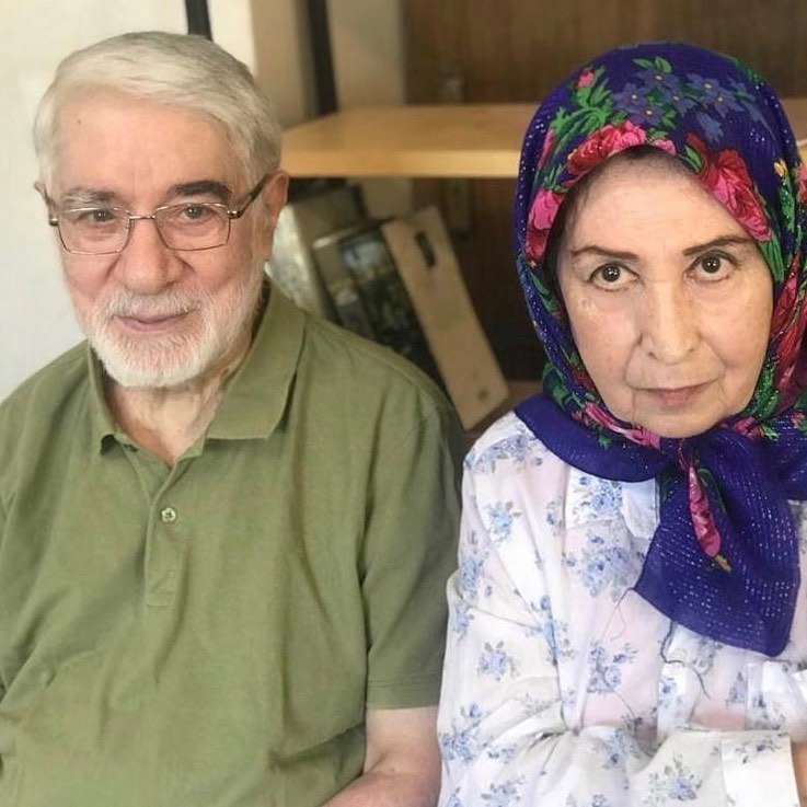عکس تازه‌ای از #میرحسین #موسوی و زهرا #رهنورد در صفحه اینستاگرام دخترشان نرگس nargesmousaviibahmandaroshafa📡 @VahidOnline