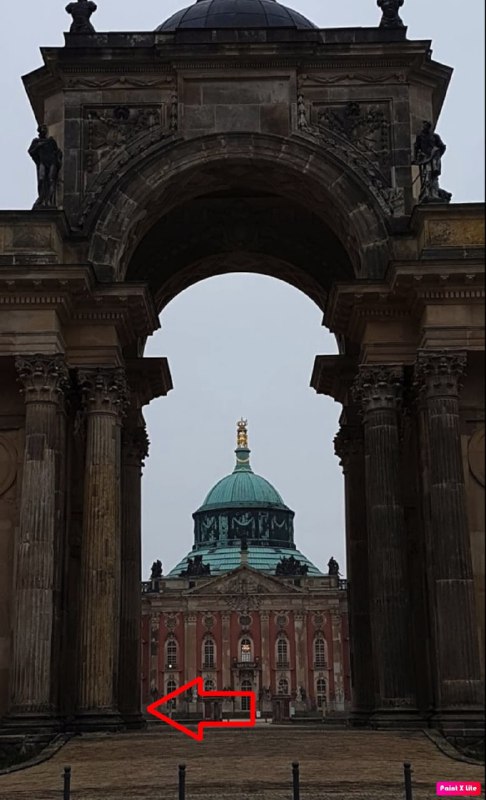 این عکس از #حسن_تردست، قاضی پرونده‌هایی از جمله #ریحانه_جباری و #بهنود_شجاعی منتشر شده. این عکس در #آلمان و دقیقا در منطقه گردشگری Otto Lilienthal Gedenkstätte در برلین گرفته شده. ۱- نیروگاه Lichterfelde و ۲-ساختمان‌های اطراف پارک هستند.💬این عکس دوم رو هم دیدم از قاضی تردست منتشر شده. این عکس هم در Neuen Palais در شهر Potsdam گرفته شده. تصویر دقیقا در اینجا گرفته شده که با نشانه مشخص کردم. محل این عکس با عکس قبلی ۳۲ کلیومتر فاصله داره.ErshadAlijaniاسکرین‌شات نقشه گوگل در لینک.📡 @VahidOnlineاین عکس از #حسن_تردست، قاضی پرونده‌هایی از جمله #ریحانه_جباری و #بهنود_شجاعی منتشر شده. این عکس در #آلمان و دقیقا در منطقه گردشگری Otto Lilienthal Gedenkstätte در برلین گرفته شده. ۱- نیروگاه Lichterfelde و ۲-ساختمان‌های اطراف پارک هستند.💬این عکس دوم رو هم دیدم از قاضی تردست منتشر شده. این عکس هم در Neuen Palais در شهر Potsdam گرفته شده. تصویر دقیقا در اینجا گرفته شده که با نشانه مشخص کردم. محل این عکس با عکس قبلی ۳۲ کلیومتر فاصله داره.ErshadAlijaniاسکرین‌شات نقشه گوگل در لینک.📡 @VahidOnline