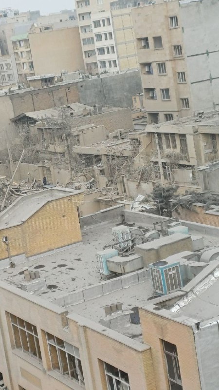 #کرمانشاه تصاویر دریافتی از ساختمانی تخریب شده و ساختمان‌هایی خسارت دیده.ویدیوی دریافتی با شرح