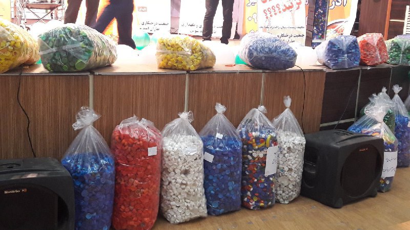 امروزاتفاقهای خوب هم افتاد.با کمک شهروندان و با در #بطری هایی که مردم #خوزستان جمع کردندچهار #ویلچر برای عزیزان کم توان خریداری وبه آنهاهدیه دادیمFereshtetabani1