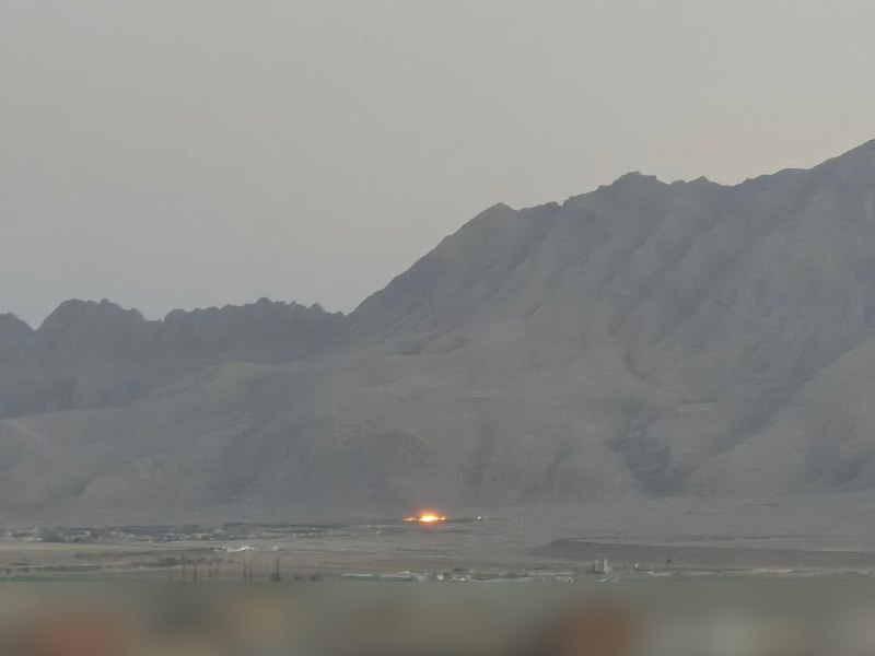 #اصفهانپیام‌های دریافتی از ساعت ۱۳ و تصاویر دریافتی از ساعت ۱۴ تا ۱۶ حاکی از حملات به نقاطی در جنوب اصفهان است.یکشنبه ۱۶ فروردینVahidآپدیت