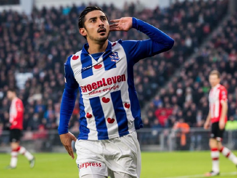 رضا #قوچان‌نژاد نخستین بازیکن ایرانی که موفق به #هت‌تریک در #فوتبال اروپا شداو امشب ۳ گل به آیندهوون زد و آقای گل لیگ هلند هم شدmadyar