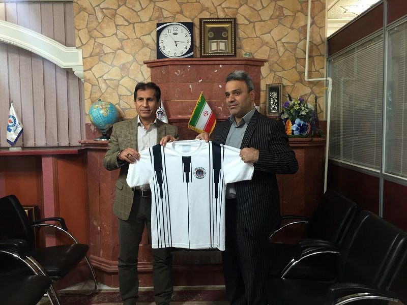 #پیراهن جالب تیم #بختیاری #اهواز که فصل آینده در لیگ دسته دوم فوتبال حضور خواهد داشت. شبیه به لباس محلی بختیاری‌هاست. SanatDaily